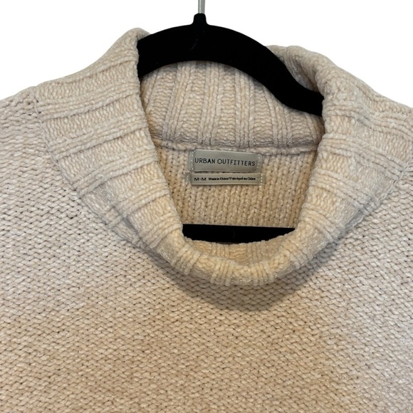 Urban Outfitters Chenille Plush Layered Mock Turtleneck Sweater In Cream Size M - Picture 6 of 8